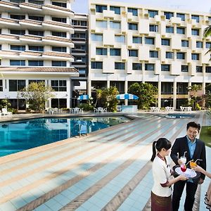 Charoen Hotel